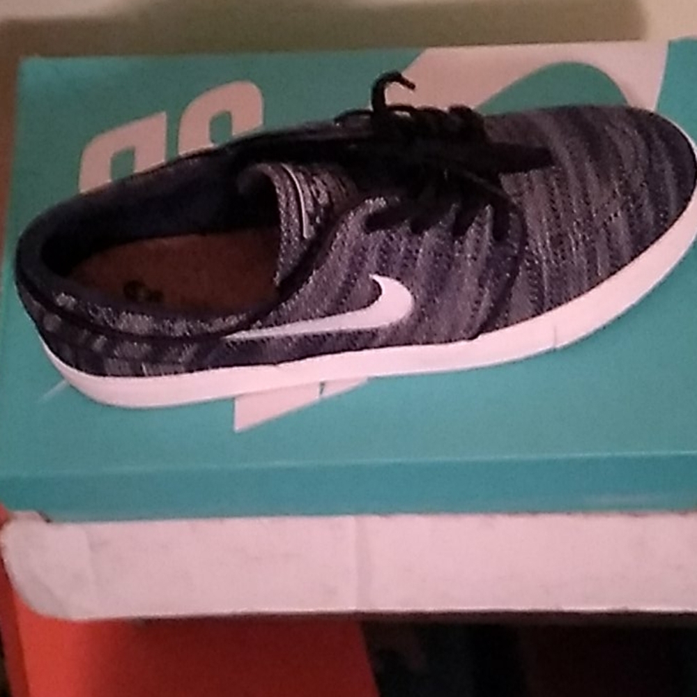 Nike SB skateboarding shoes